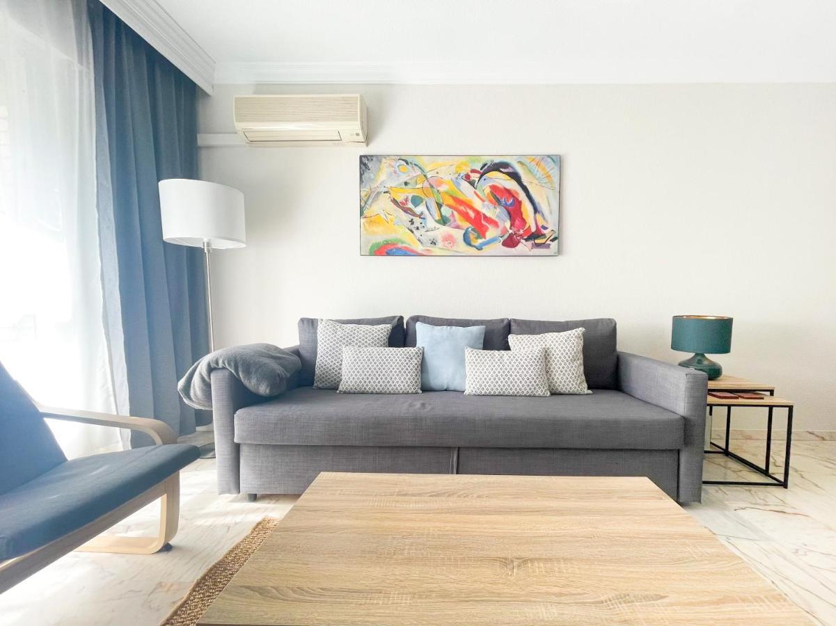 Holidays2Malaga Tomas De Echeverria 150 Mts To Beach & High Speed Wifi & Parking Apartment Exterior photo