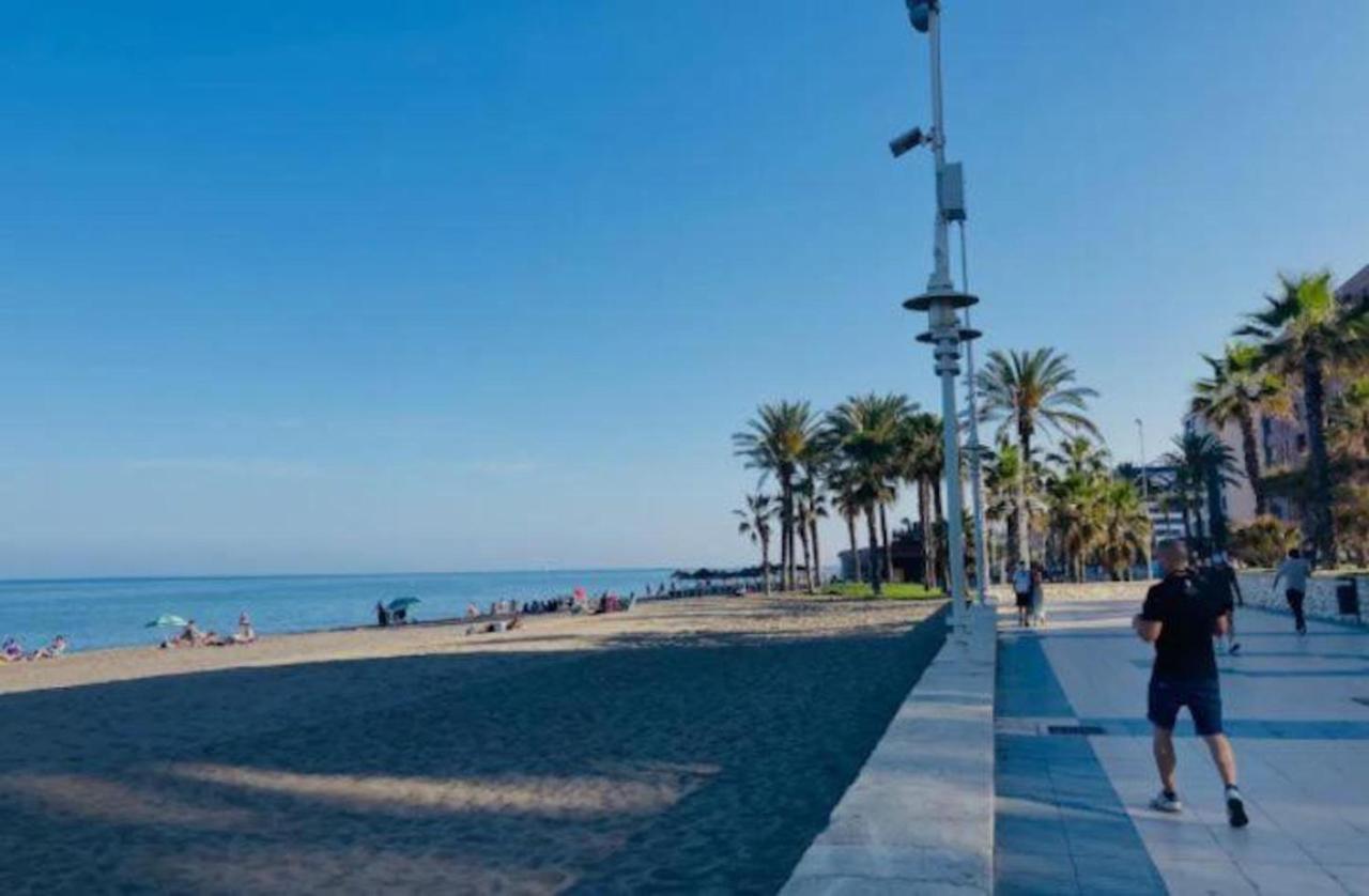 Holidays2Malaga Tomas De Echeverria 150 Mts To Beach & High Speed Wifi & Parking Apartment Exterior photo